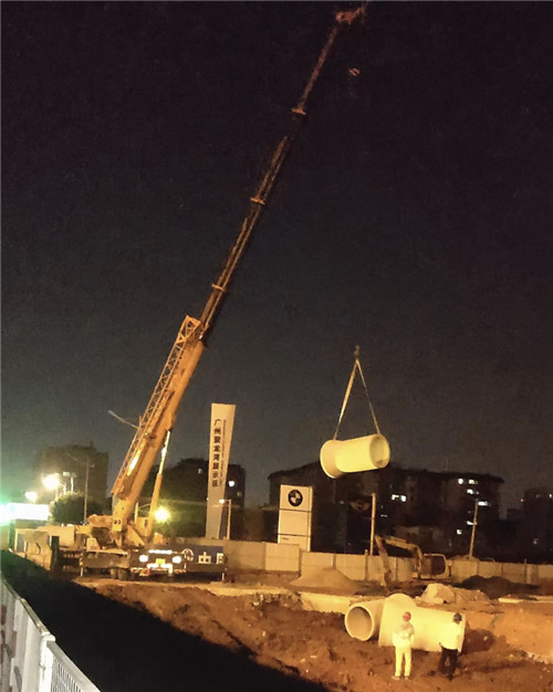 恩平市“弯臂矫正”—— 吊车的 “形变补偿” 技术