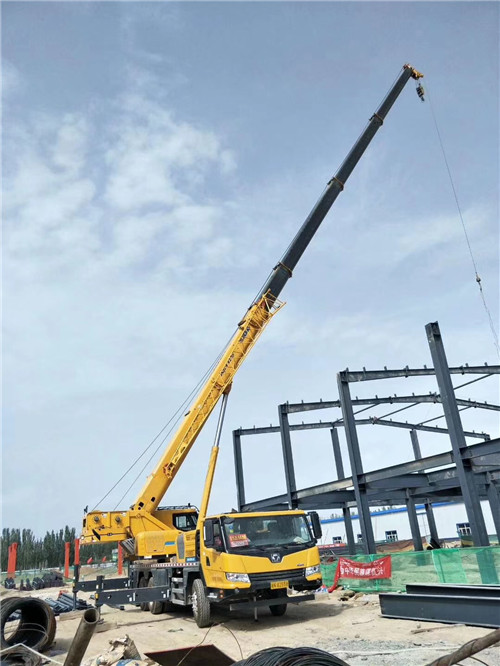 恩平市超高层建筑钢结构吊装案例